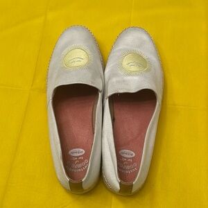 Dr. Scholl’s sunshine!